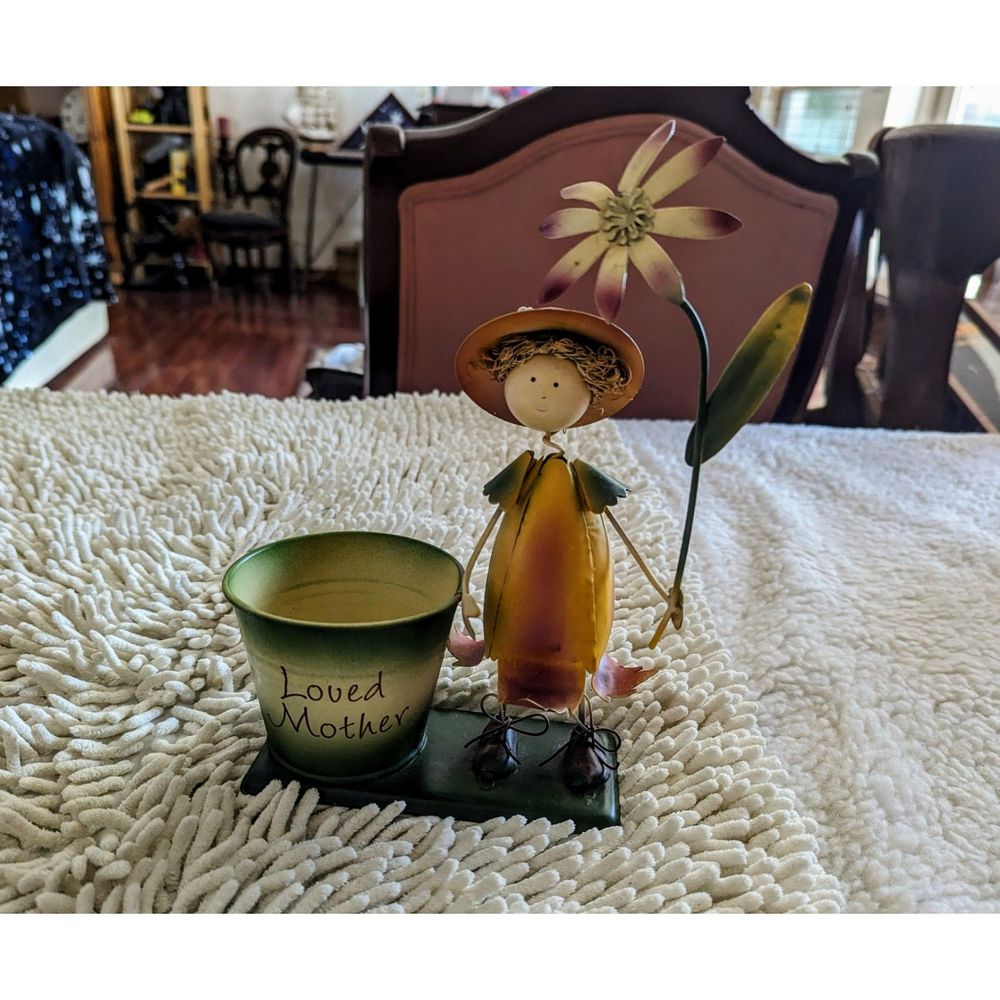 Personal Creations "Loved Mother"  wire trinket holder